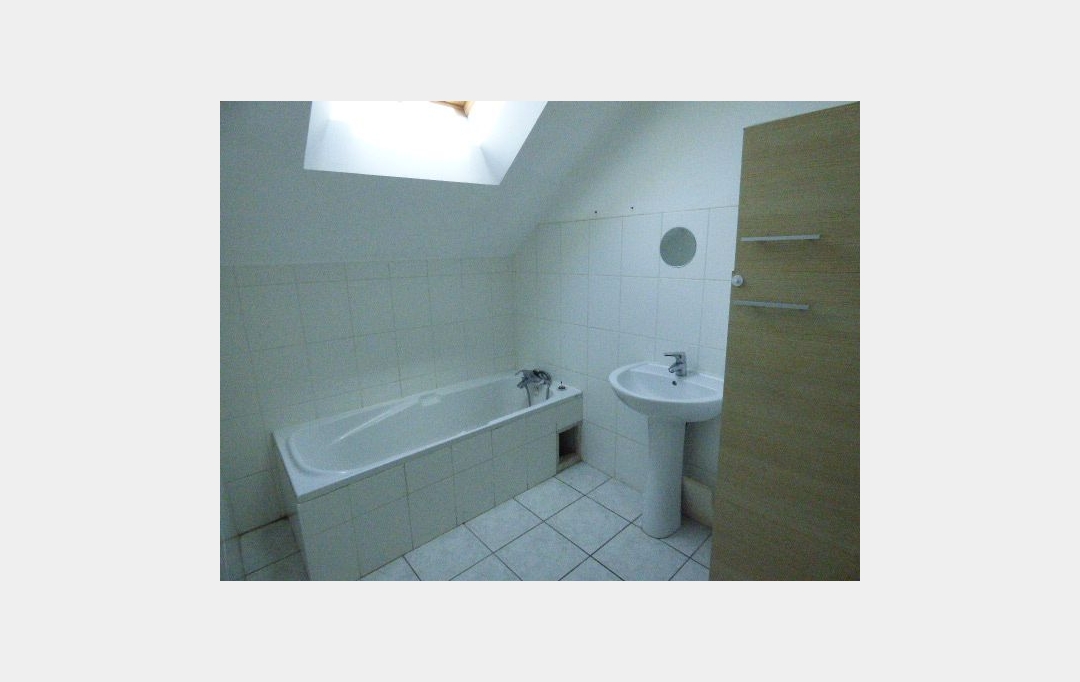 SARL PASSION IMMO Wagner Immo : Immeuble | CIREY-SUR-VEZOUZE (54480) | 345 m2 | 189 000 € 