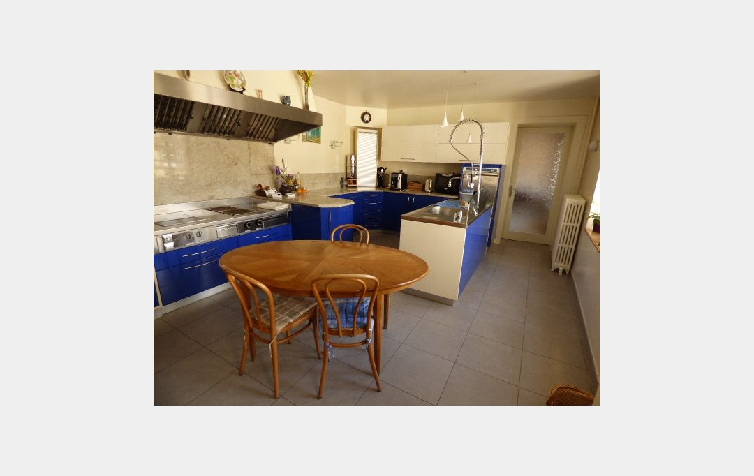 SARL PASSION IMMO Wagner Immo : Domaines / Propriétés | BLAMONT (54450) | 500 m2 | 472 500 € 