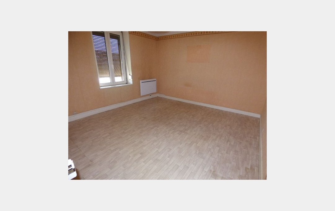 SARL PASSION IMMO Wagner Immo : Building | AVRICOURT (54450) | 316 m2 | 52 000 € 