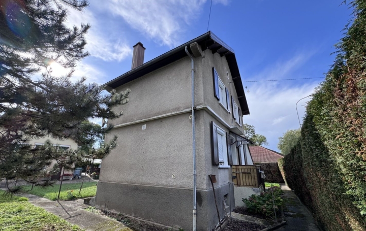 Maison CHARMES 115 000 € Maison CHARMES 115 000 €