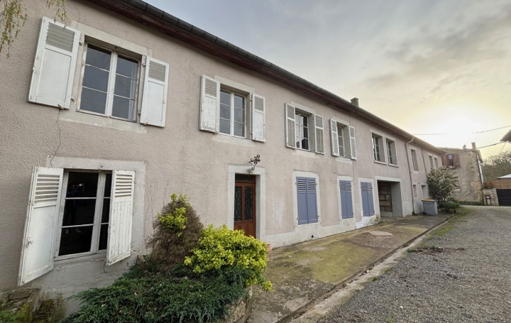 Maison RUMONT 380 m2 159 000 € Maison RUMONT 380 m2 159 000 €